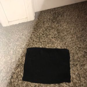 I am selling this black Hollister tube top.